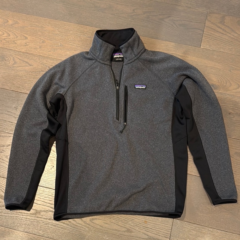 Patagonia Better Sweater Size Large 1/4 Zip Gray and Black Fleece Pullover